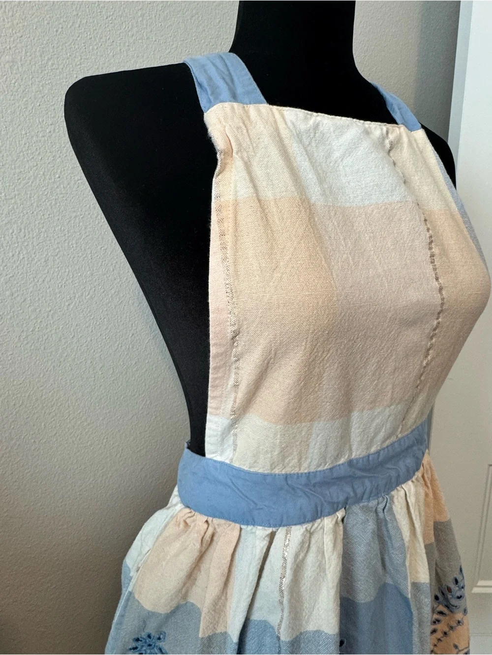 Anthropologie Embroidered Eyelet Apron – Blue & Ivory Boho